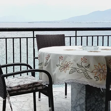 Ekie 2 With Sea View